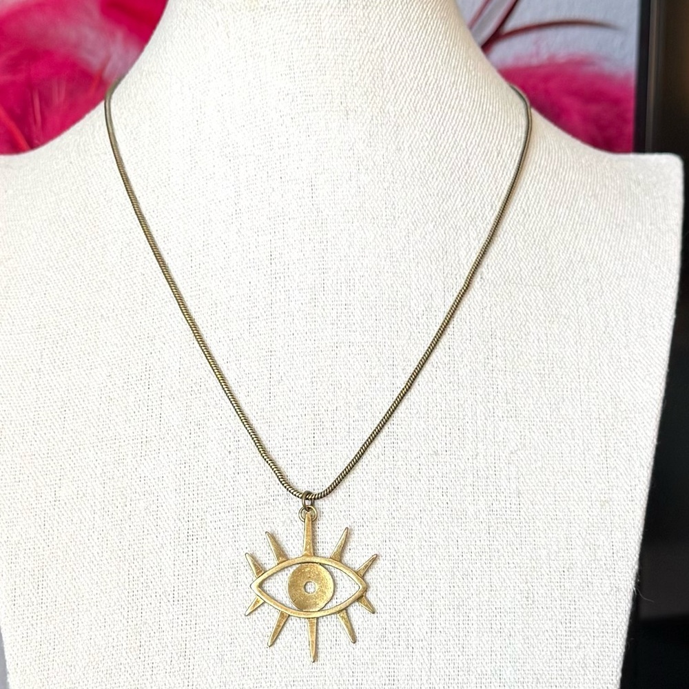 Gold Eye Pendant Necklace